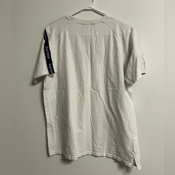 White & Black Supreme T Shirt - Picture 2 of 3